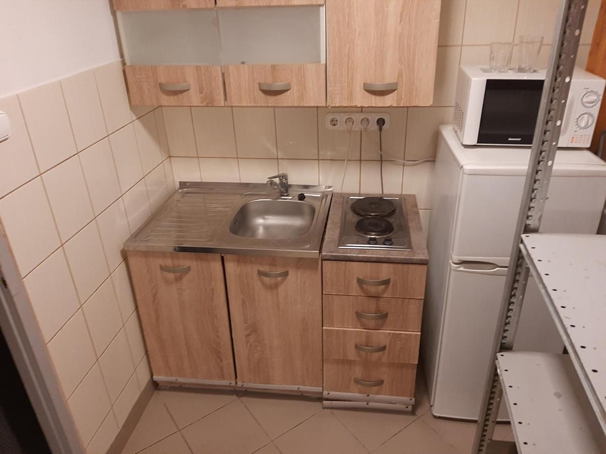 Апартаменты Apartman Vorosmarty Будапешт Экстерьер фото